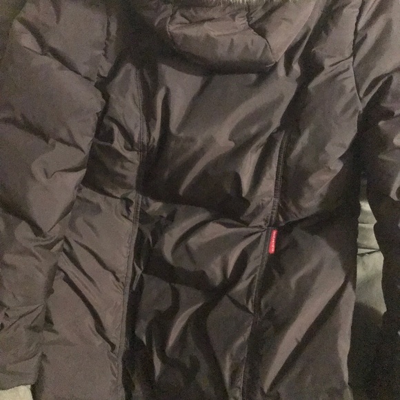 Maternity jacket with zip in insert. Pirchaed in USA but never worn. - Picture 5 of 10